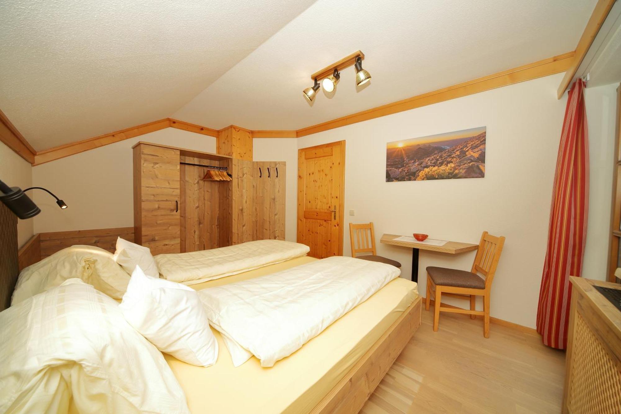 Linarhof Apartment Urlaub Am Bio Bauernhof Haus im Ennstal Habitación foto