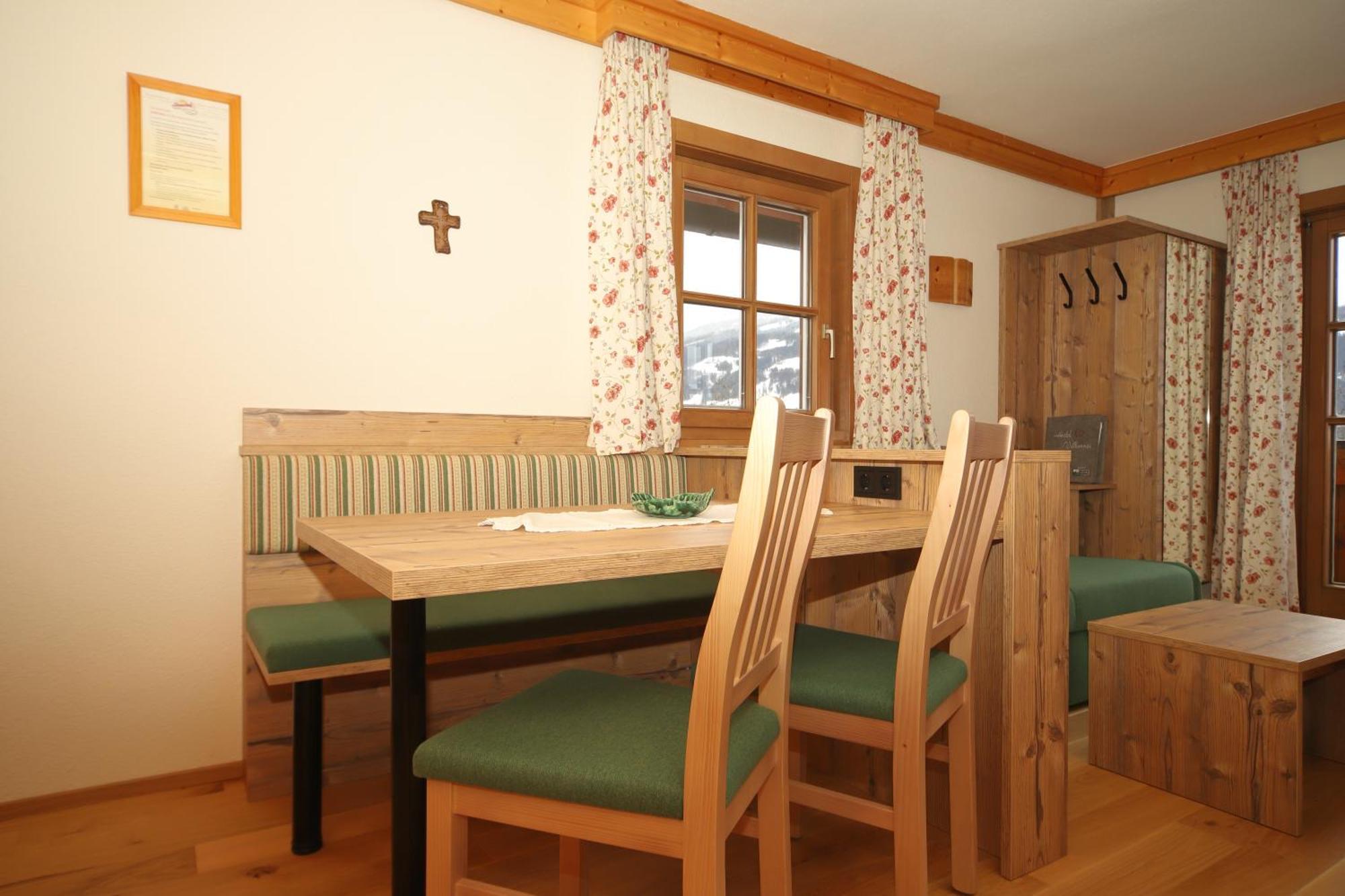Linarhof Apartment Urlaub Am Bio Bauernhof Haus im Ennstal Habitación foto